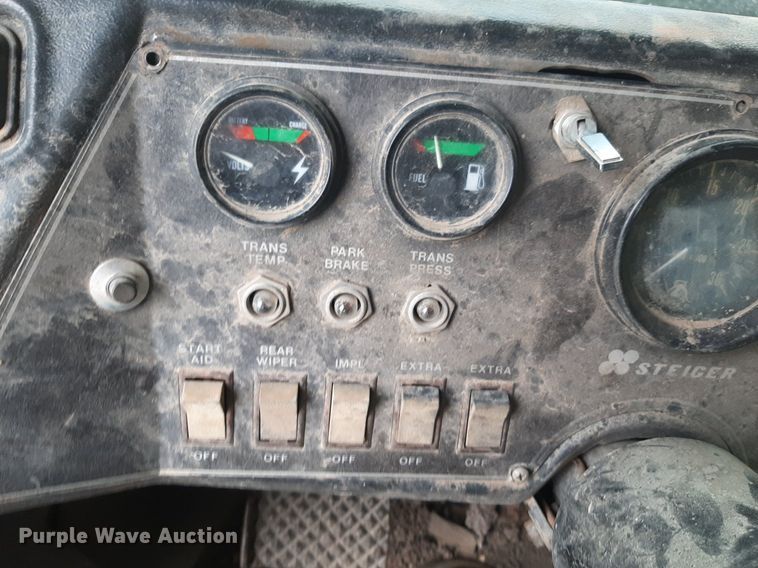 image for item DQ7092 1979 Steiger Panther III ST 325 4WD tractor