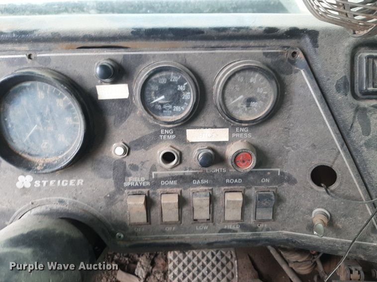 image for item DQ7092 1979 Steiger Panther III ST 325 4WD tractor