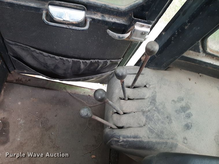 image for item DQ7092 1979 Steiger Panther III ST 325 4WD tractor