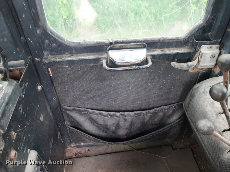 image for item DQ7092 1979 Steiger Panther III ST 325 4WD tractor