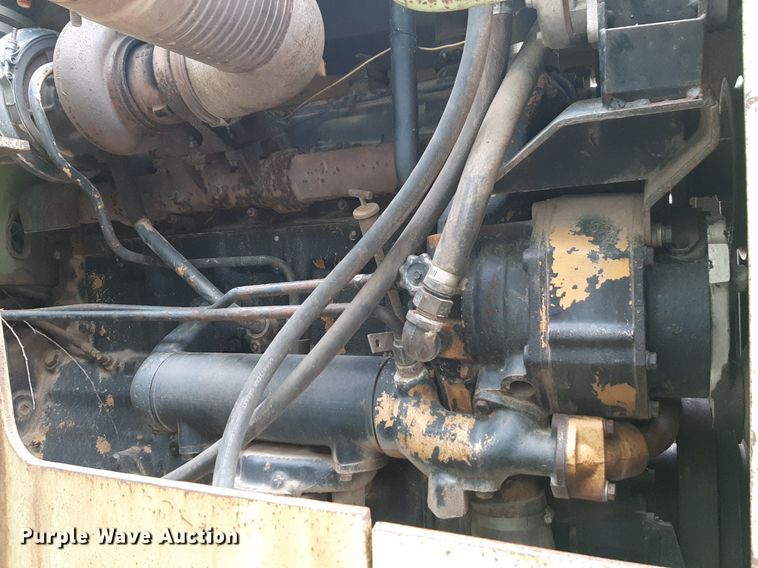 image for item DQ7092 1979 Steiger Panther III ST 325 4WD tractor