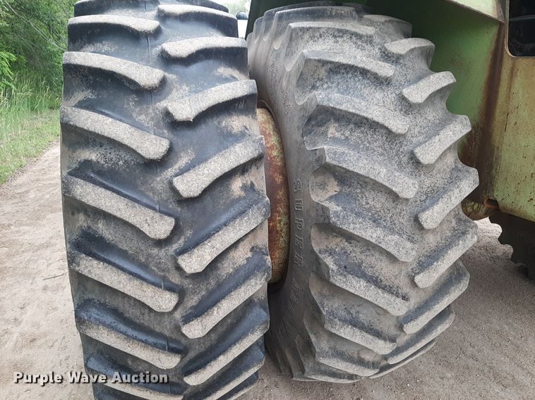 image for item DQ7092 1979 Steiger Panther III ST 325 4WD tractor