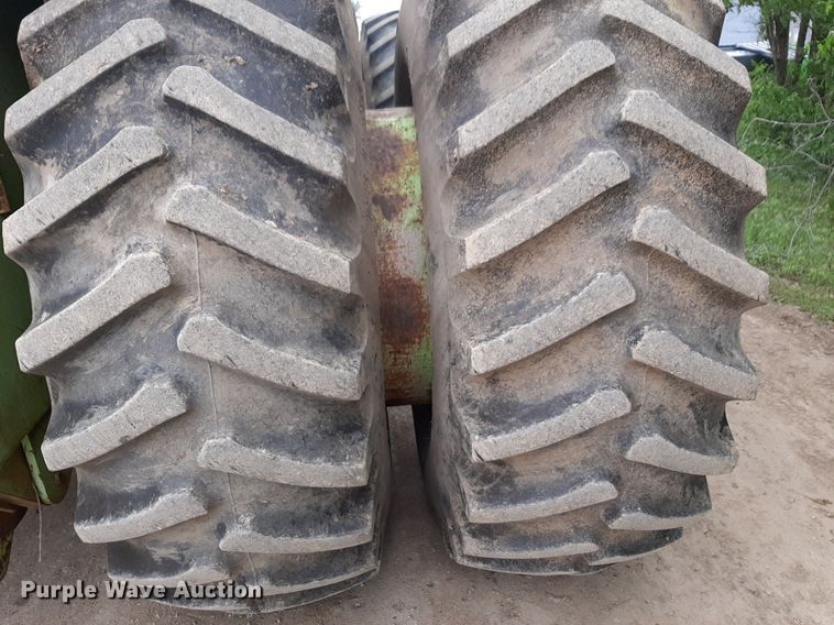 image for item DQ7092 1979 Steiger Panther III ST 325 4WD tractor