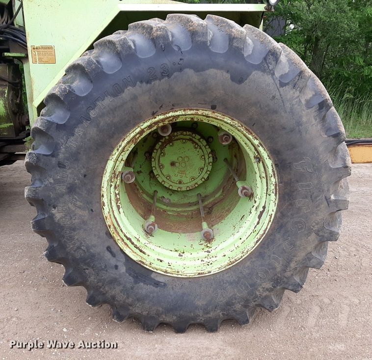 image for item DQ7092 1979 Steiger Panther III ST 325 4WD tractor