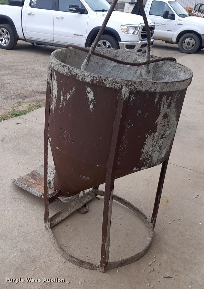 image for item DQ7094 Concrete dispenser