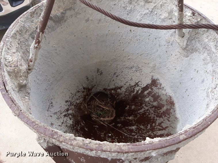 image for item DQ7094 Concrete dispenser