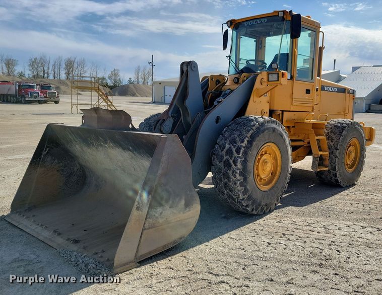 image for item DR4294 2002 Volvo L90D wheel loader