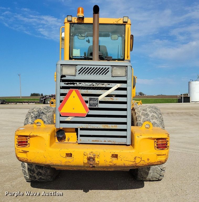 image for item DR4294 2002 Volvo L90D wheel loader