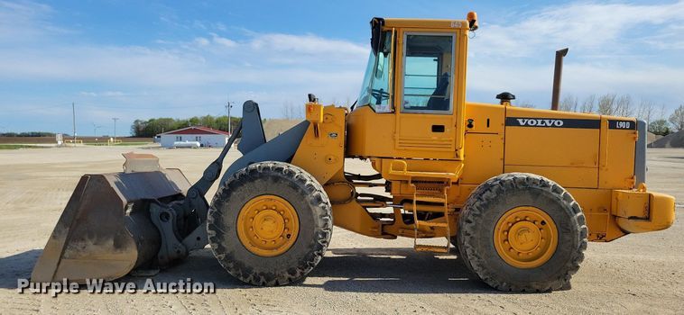 image for item DR4294 2002 Volvo L90D wheel loader