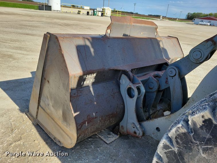 image for item DR4294 2002 Volvo L90D wheel loader