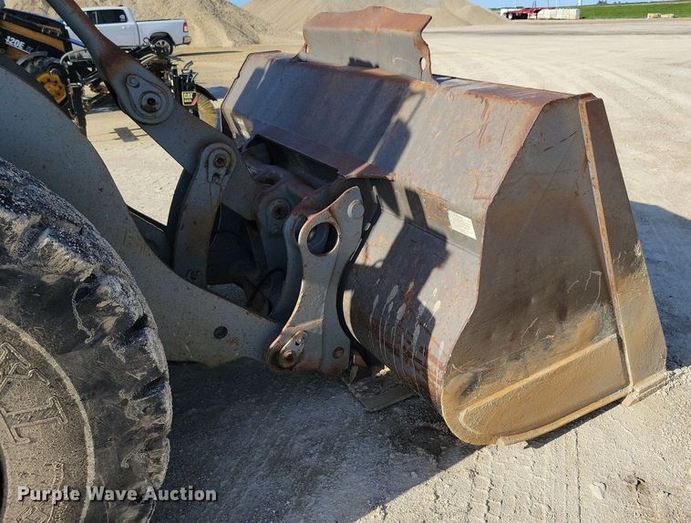 image for item DR4294 2002 Volvo L90D wheel loader