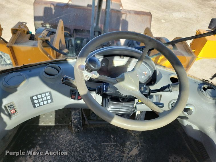 image for item DR4294 2002 Volvo L90D wheel loader