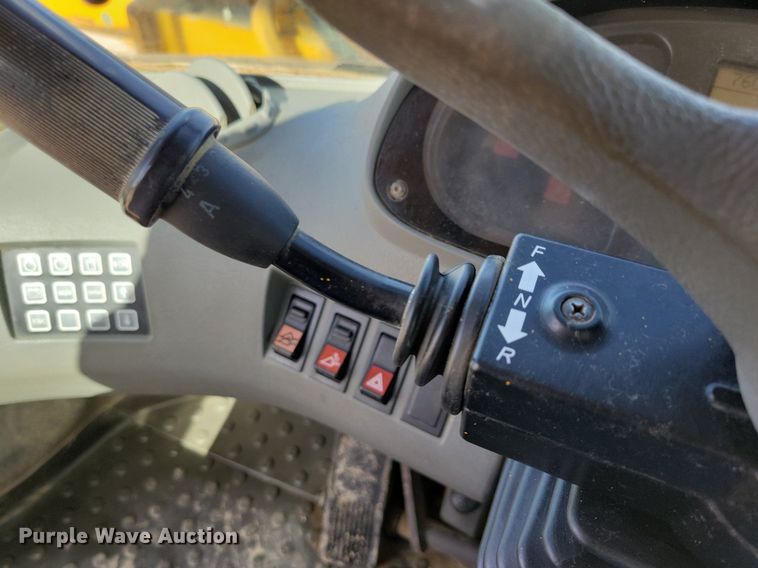 image for item DR4294 2002 Volvo L90D wheel loader