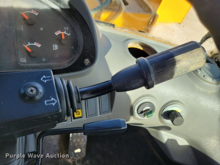 image for item DR4294 2002 Volvo L90D wheel loader