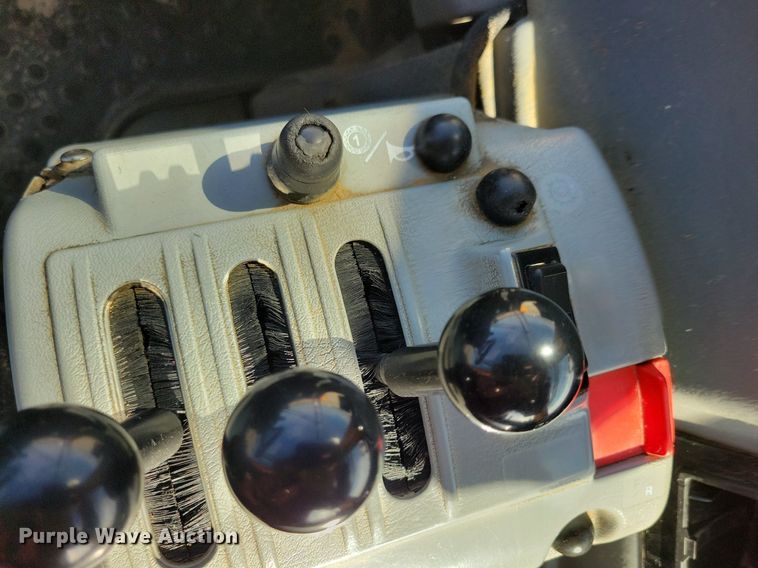 image for item DR4294 2002 Volvo L90D wheel loader