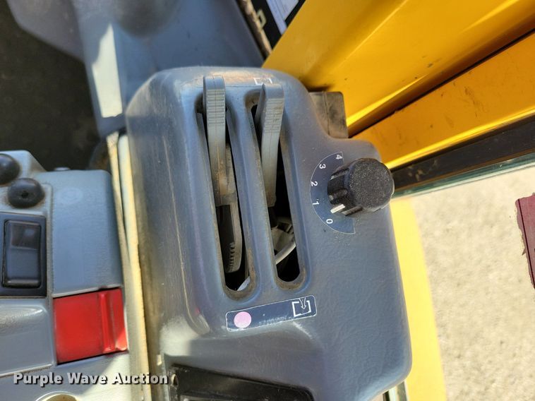 image for item DR4294 2002 Volvo L90D wheel loader