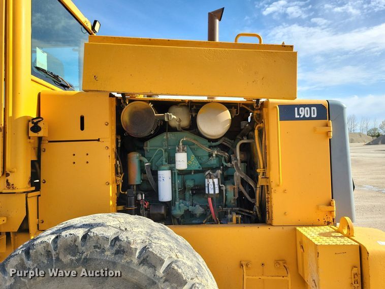 image for item DR4294 2002 Volvo L90D wheel loader