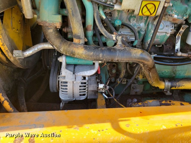 image for item DR4294 2002 Volvo L90D wheel loader