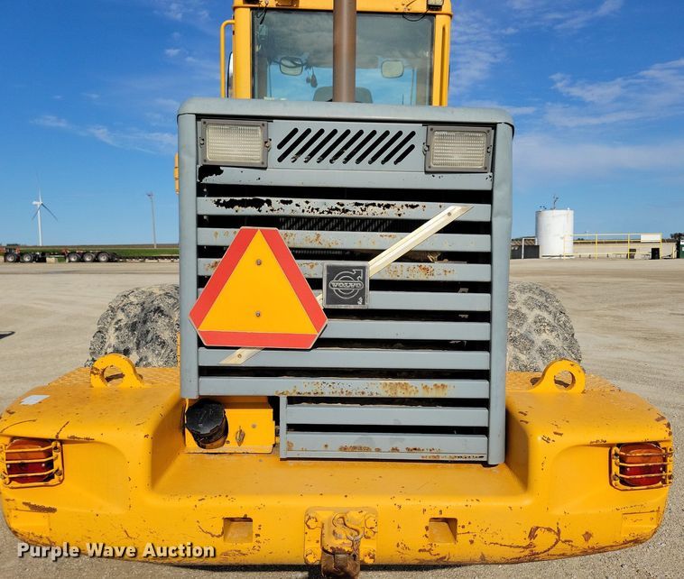 image for item DR4294 2002 Volvo L90D wheel loader