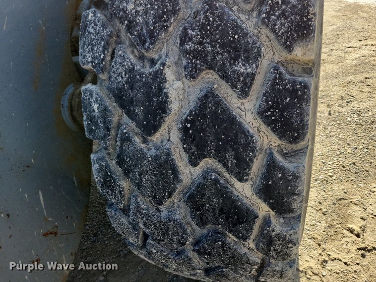 image for item DR4294 2002 Volvo L90D wheel loader