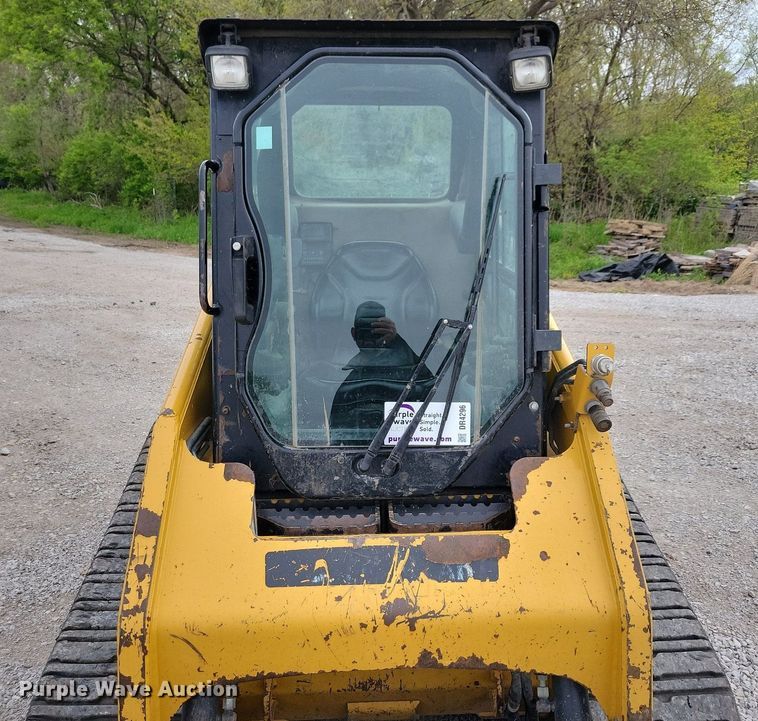 image for item DR4296 2011 Caterpillar 247B3 tracked skid steer loader