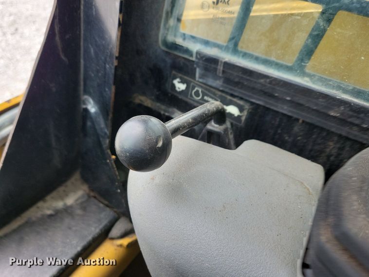 image for item DR4296 2011 Caterpillar 247B3 tracked skid steer loader