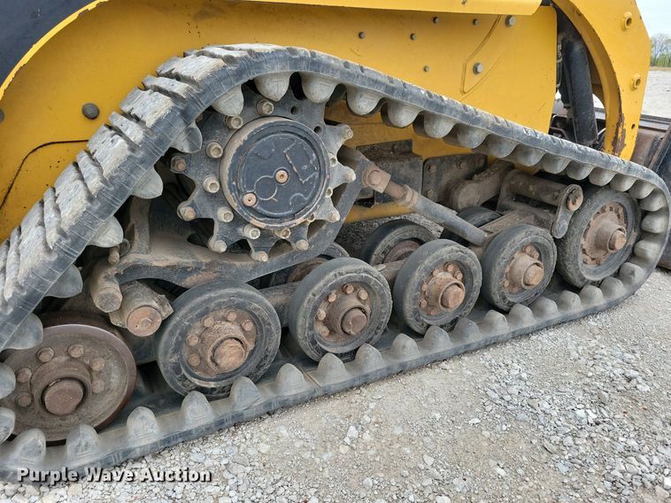 image for item DR4296 2011 Caterpillar 247B3 tracked skid steer loader