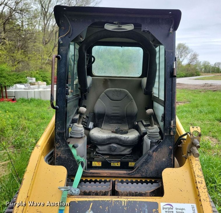 image for item DR4297 2009 Caterpillar 247B2 tracked skid steer loader