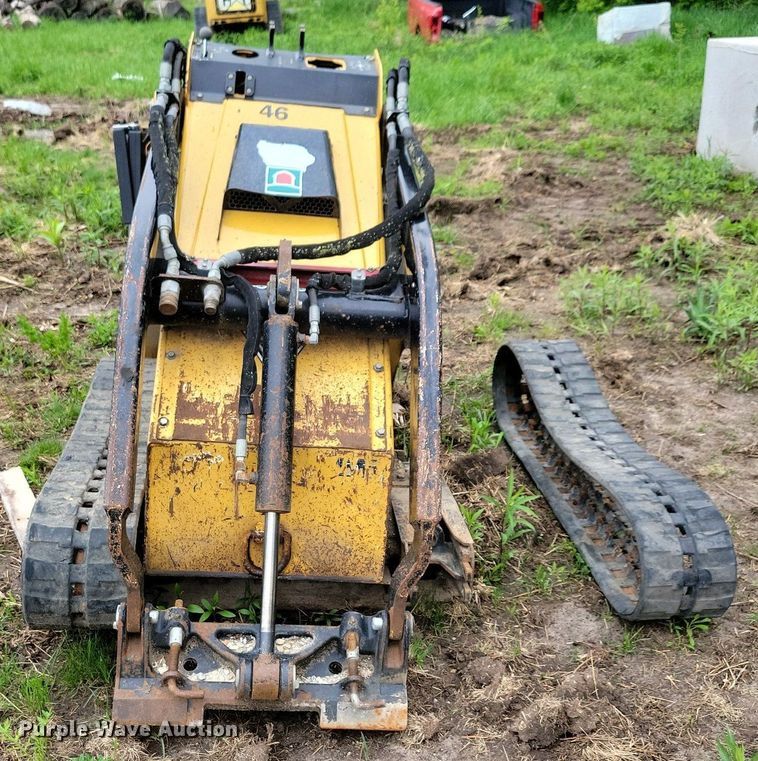 image for item DR4298 2013 Vermeer S650TX compact utility loader