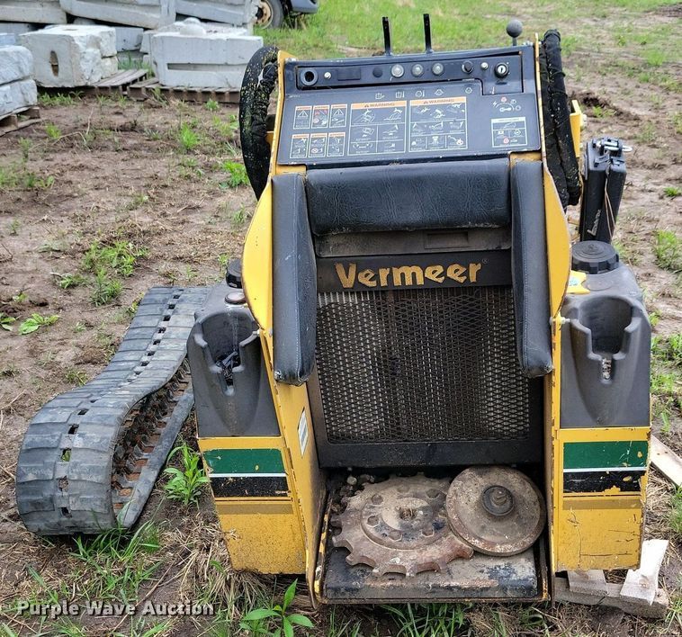 image for item DR4298 2013 Vermeer S650TX compact utility loader