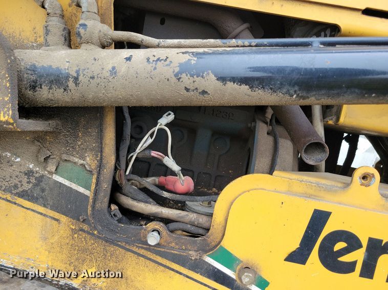 image for item DR4298 2013 Vermeer S650TX compact utility loader