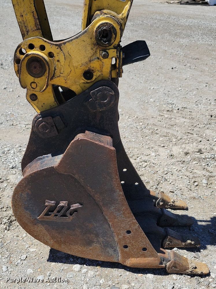 image for item DR4301 2013 Yanmar ViO35-6A mini excavator