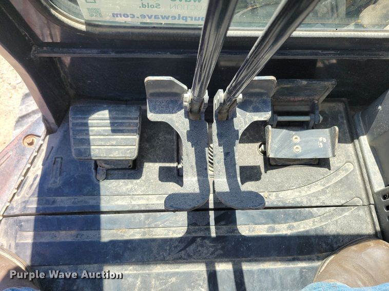 image for item DR4301 2013 Yanmar ViO35-6A mini excavator