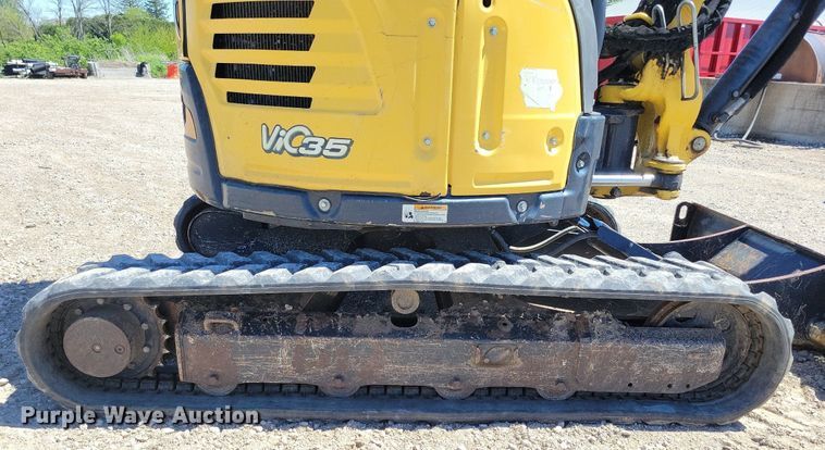 image for item DR4301 2013 Yanmar ViO35-6A mini excavator