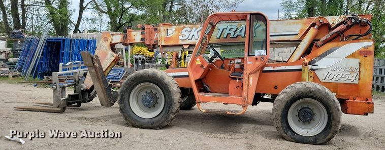 image for item DR4302 2003 SkyTrak 10054 telehandler