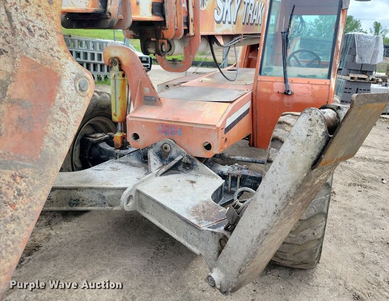 image for item DR4302 2003 SkyTrak 10054 telehandler