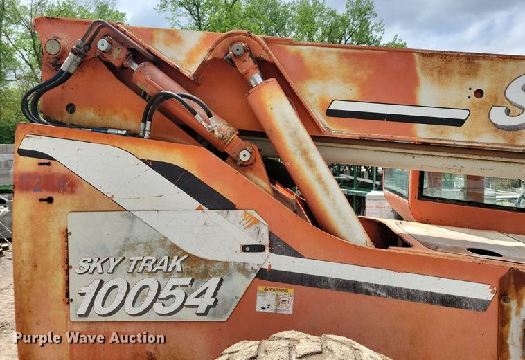 image for item DR4302 2003 SkyTrak 10054 telehandler