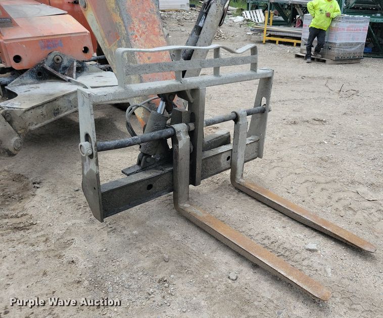 image for item DR4302 2003 SkyTrak 10054 telehandler