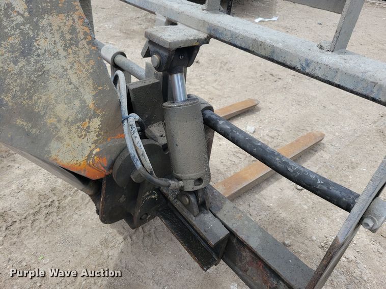 image for item DR4302 2003 SkyTrak 10054 telehandler