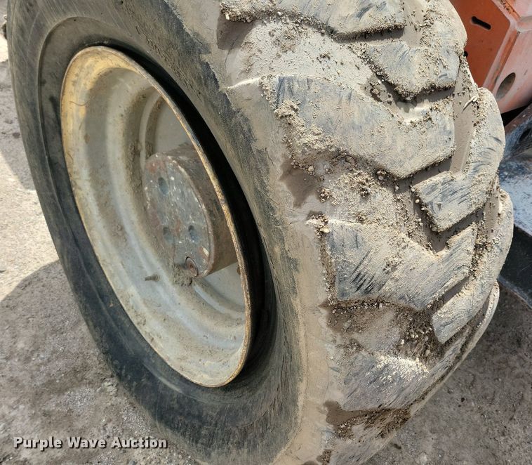 image for item DR4302 2003 SkyTrak 10054 telehandler