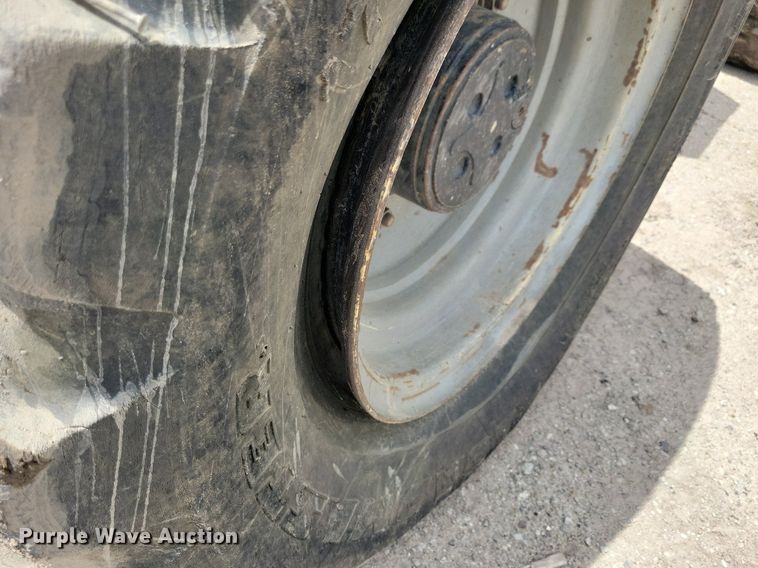 image for item DR4302 2003 SkyTrak 10054 telehandler