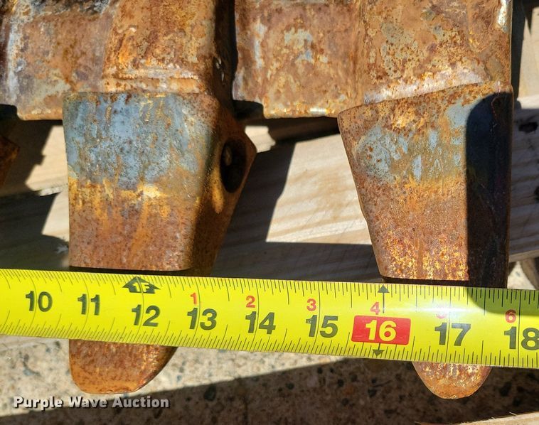 image for item DR4304 18