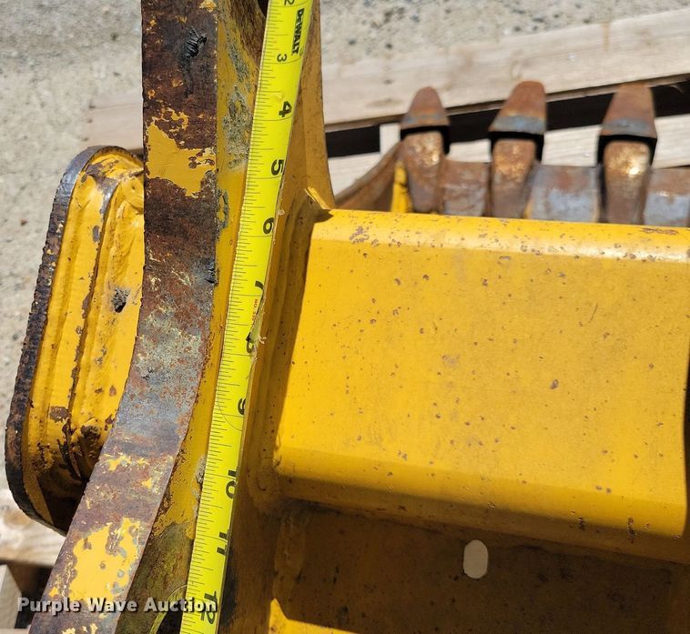 image for item DR4304 18