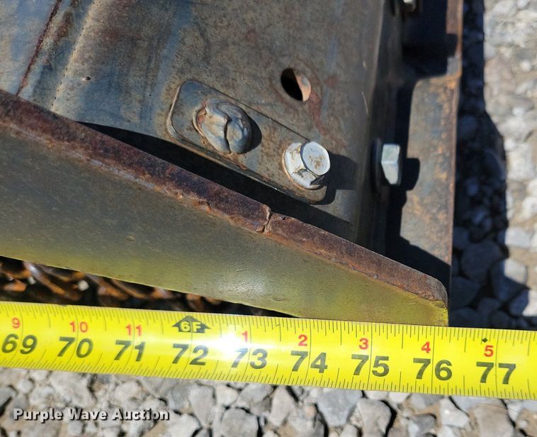 image for item DR4305 2017 Bobcat 72 skid steer rotary mower