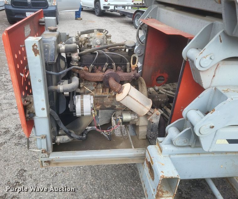 image for item DR4766 2000 SkyJack SJ8841 800 Series scissor lift