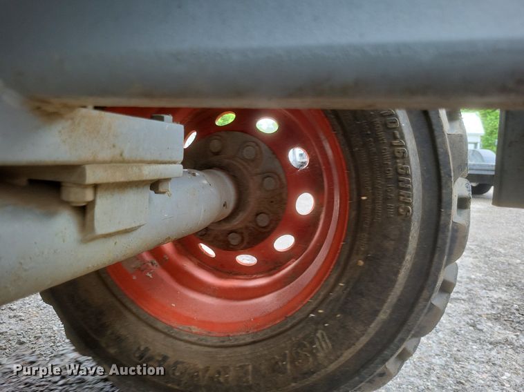 image for item DR4766 2000 SkyJack SJ8841 800 Series scissor lift