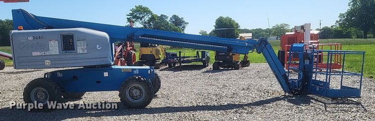 image for item DR4774 2005 Genie S-45 boom lift