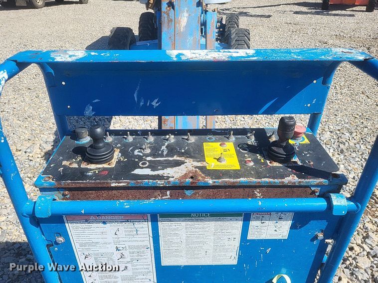 image for item DR4774 2005 Genie S-45 boom lift