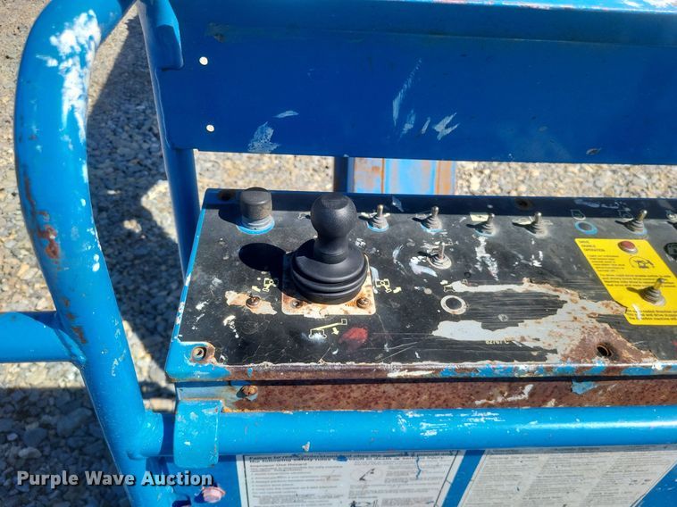 image for item DR4774 2005 Genie S-45 boom lift