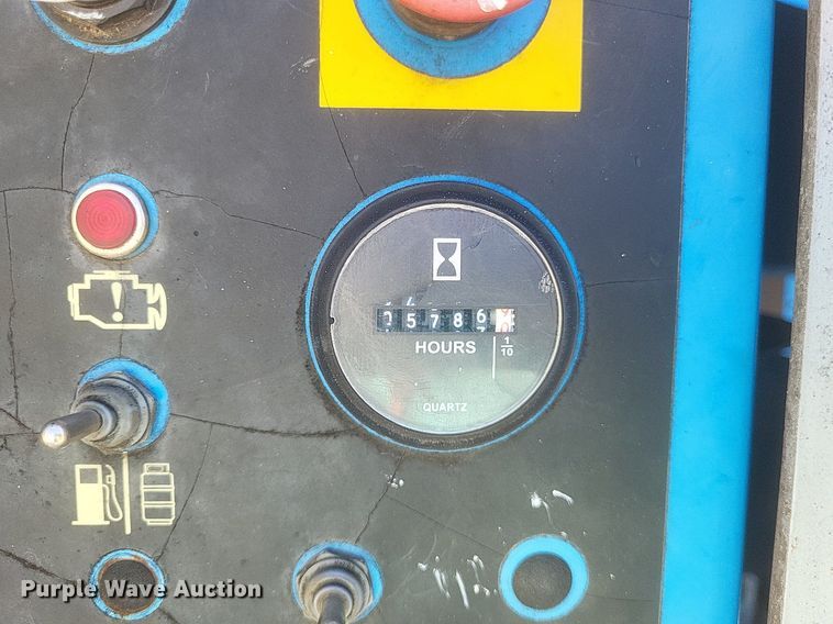 image for item DR4774 2005 Genie S-45 boom lift